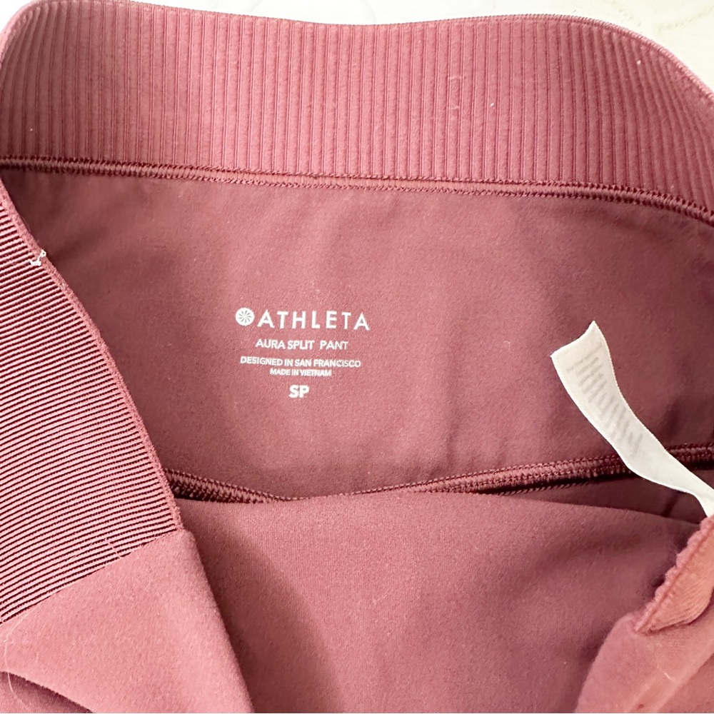 Athleta Aura Split Hem Mini Flare Leg Pant Antique
Burgundy Small - Picture 5 of 6